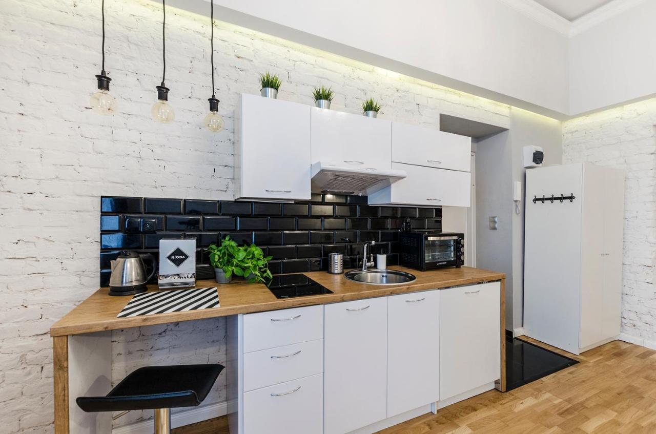 Standard Apartment On 6 Sierpnia Lodz  Ngoại thất bức ảnh